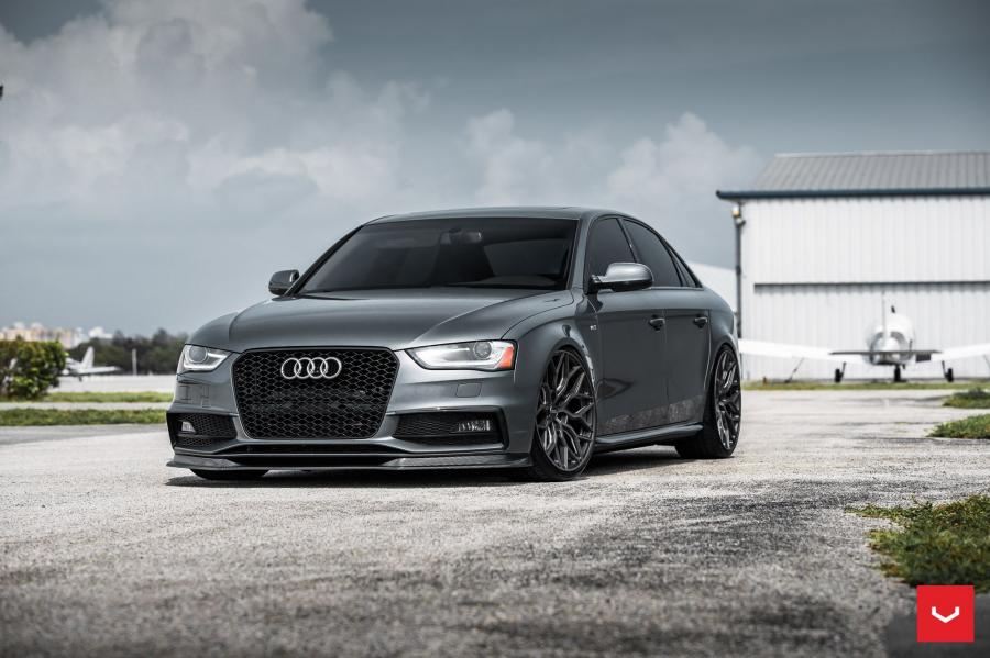  Audi S4 Sedan on Vossen Wheels (HF-2) 2018 года  (фото 8 из 22)